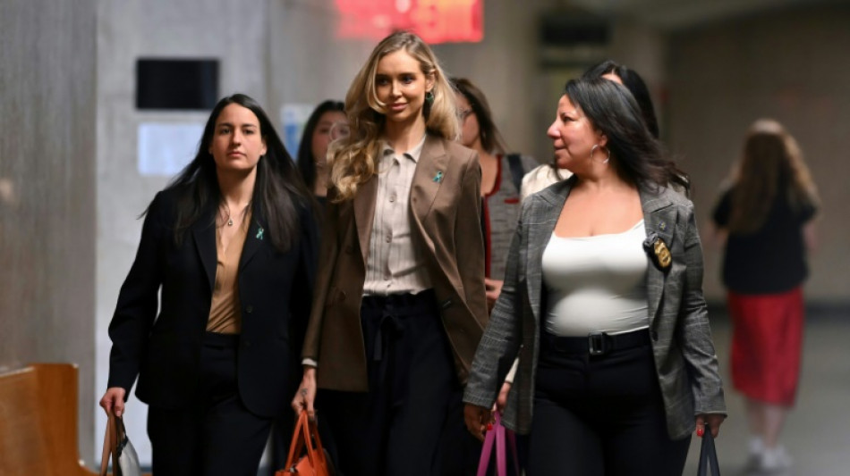 "Me forz&oacute; a entrar en el ba&ntilde;o": exmodelo explica supuesta agresi&oacute;n de Weinstein
 