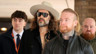 El actor Russell Brand se declara no culpable de dos nuevos delitos de car&aacute;cter sexual