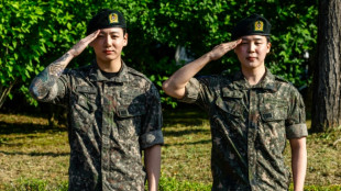 Corée du Sud: deux autres membres de BTS terminent leur service militaire, le groupe quasi réuni