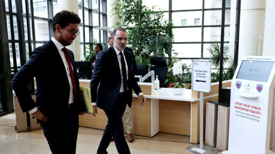 Droits de douane: "pas de tabou à avoir" sur les services américains, répète le gouvernement