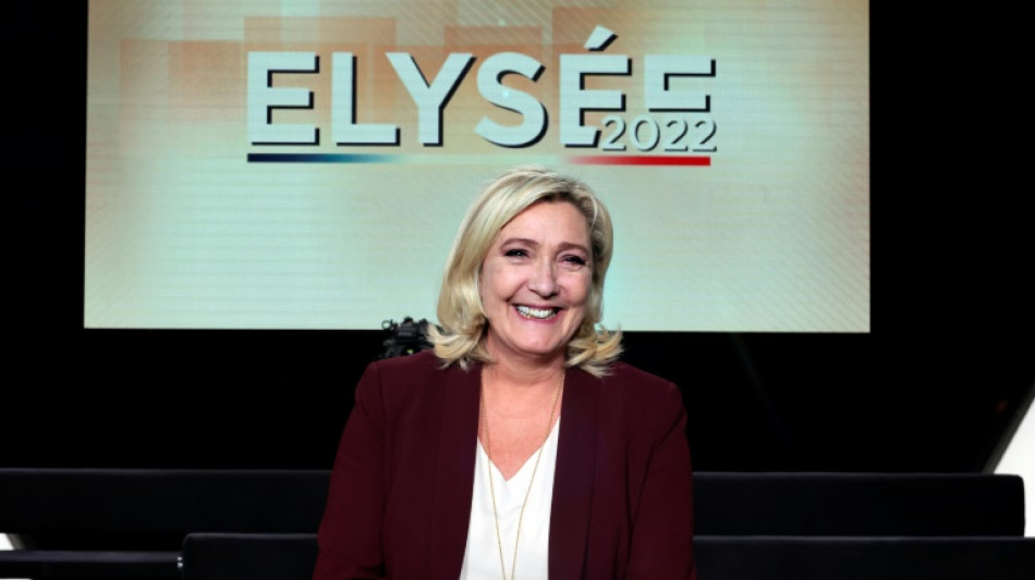 Marine Le Pen pr&eacute;sidente? La question &eacute;lectrise la campagne