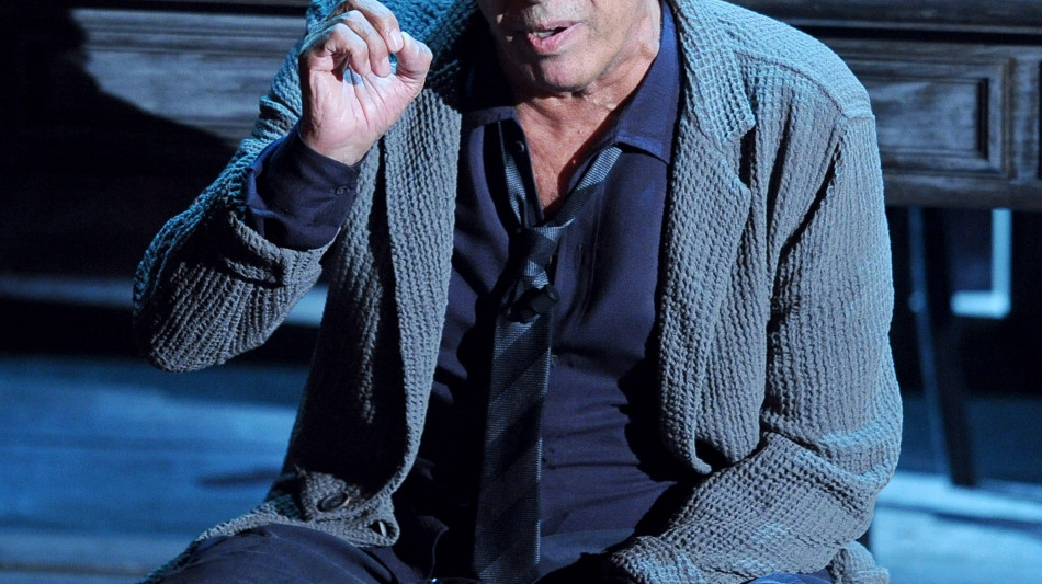 Celentano, "Teocoli non ti rispondo perché ti voglio bene"