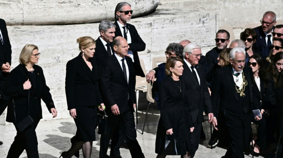 Scholz spricht bei Papst-Trauerzeremonie mit US-Pr&auml;sident Trump