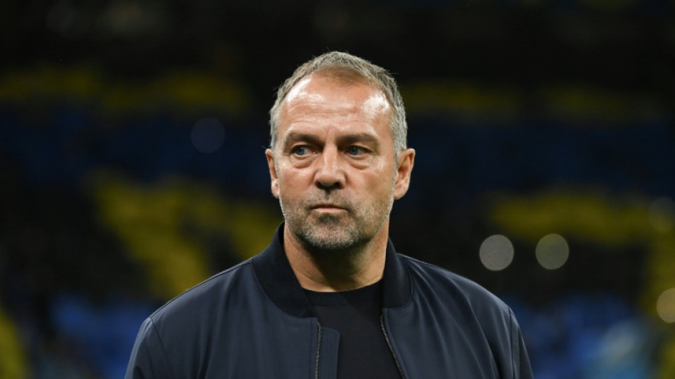 'Todos cometemos erros', diz Flick sobre cr&iacute;ticas a Ronald Ara&uacute;jo