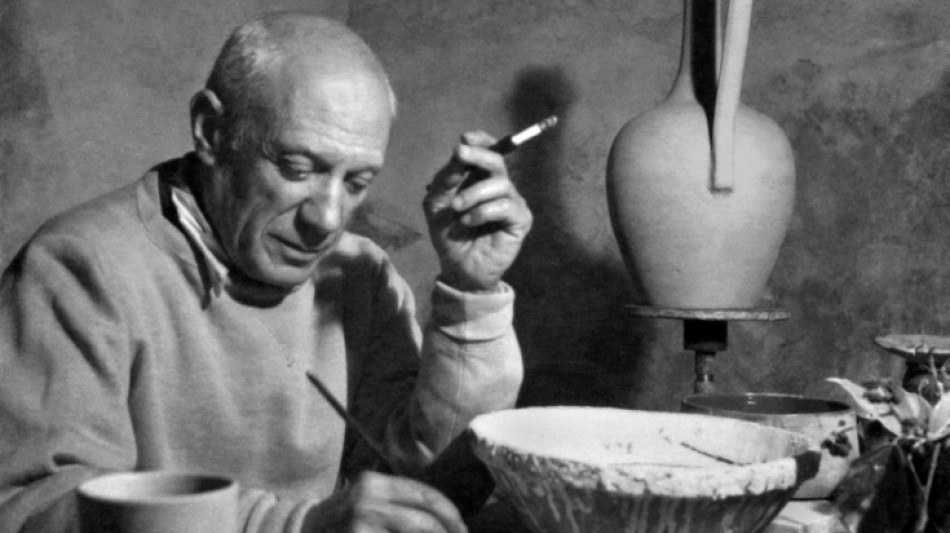 El arte de Picasso y la moda de Chanel dialogan en una exposición en el Museo Thyssen de Madrid