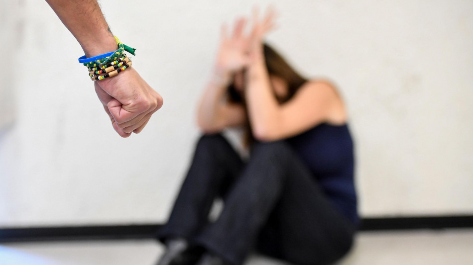 ++ Accoltellata nel Napoletano, preso l'ex compagno ++