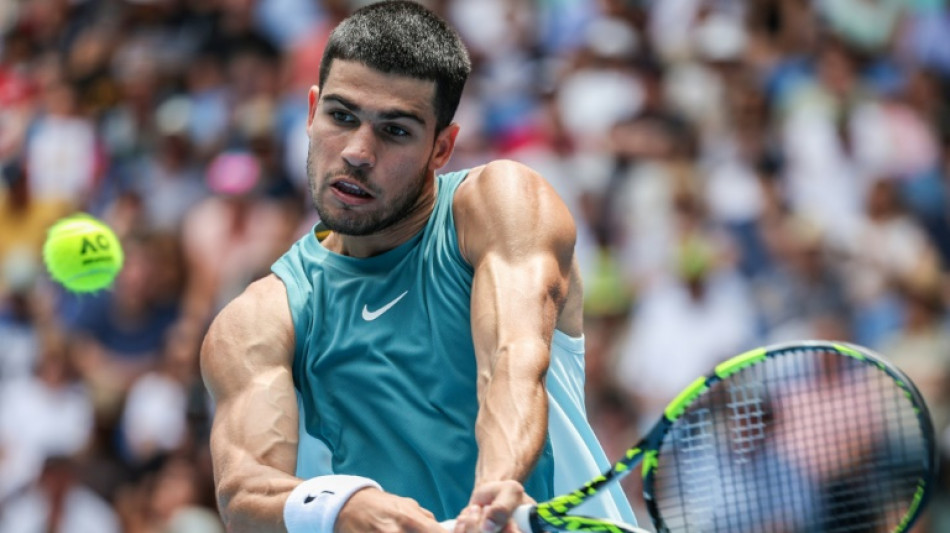 Alcaraz atropela Nishioka na segunda rodada do Aberto da Austr&aacute;lia