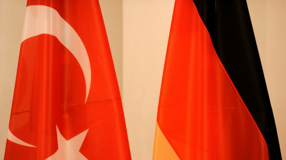 Vor Treffen mit Erdogan: Merz besucht Atat&uuml;rk-Mausoleum