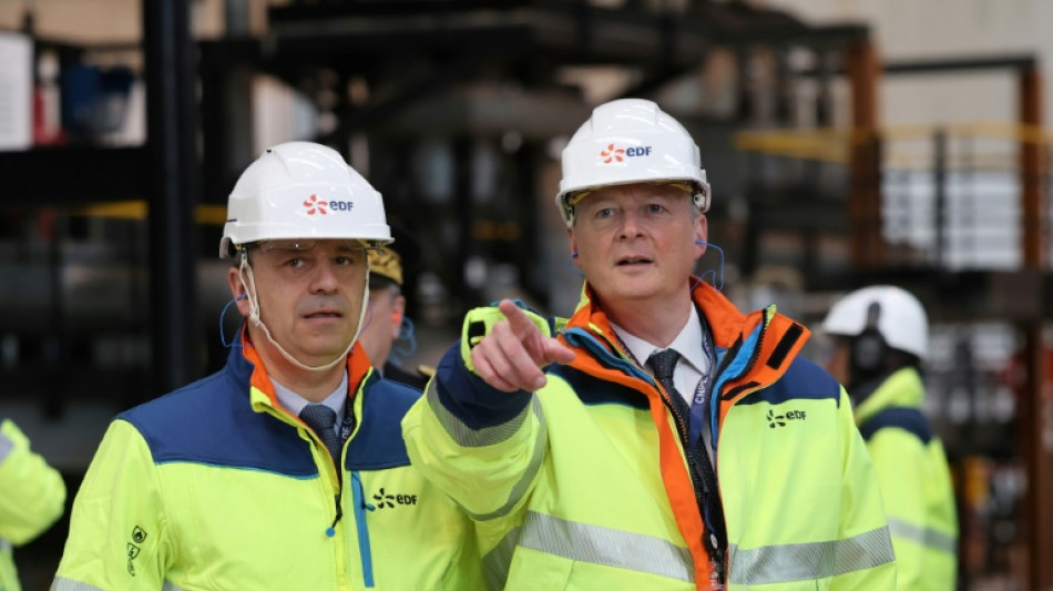 "Bien entendu que je crois aux &eacute;nergies renouvelables", dit Bruno Le Maire