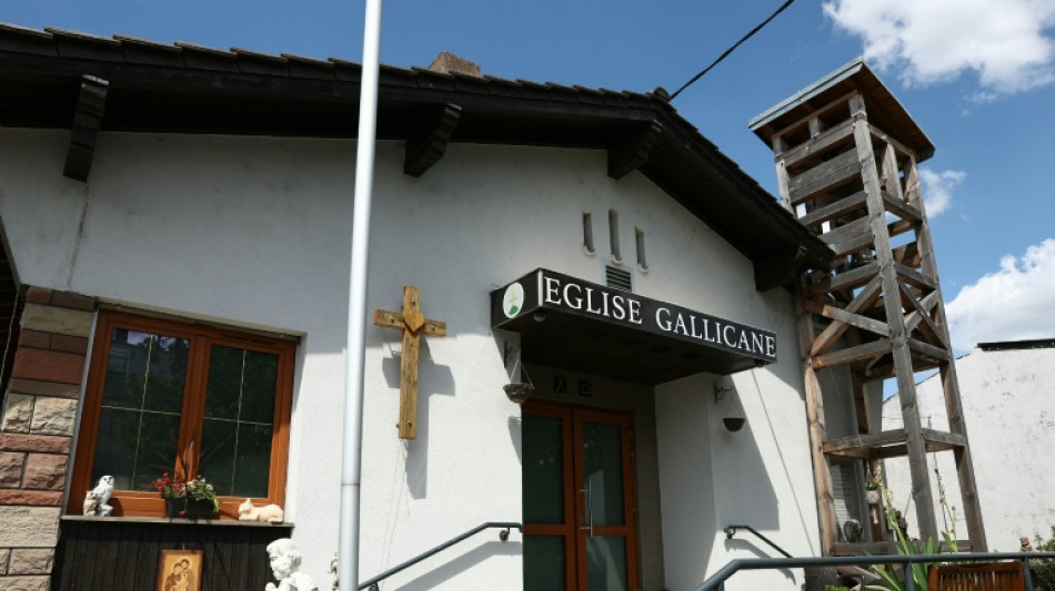 Pédocriminalité: un des 55 suspects interpellés s'est défenestré 