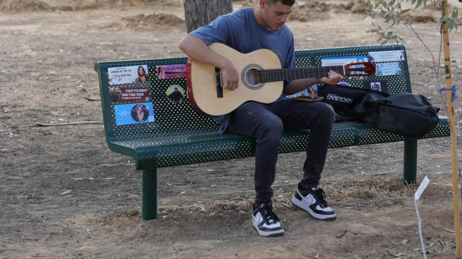 Suonare uno strumento mantiene giovane il cervello