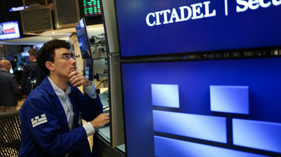 Wall Street ouvre en hausse, record en s&eacute;ance pour le S&P 500