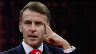 Emmanuel Macron vient à Toulouse "sonner le tocsin" sur les réseaux sociaux