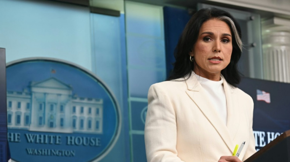 Obama à nouveau ciblé par la Maison Blanche, enlisée dans la polémique Epstein