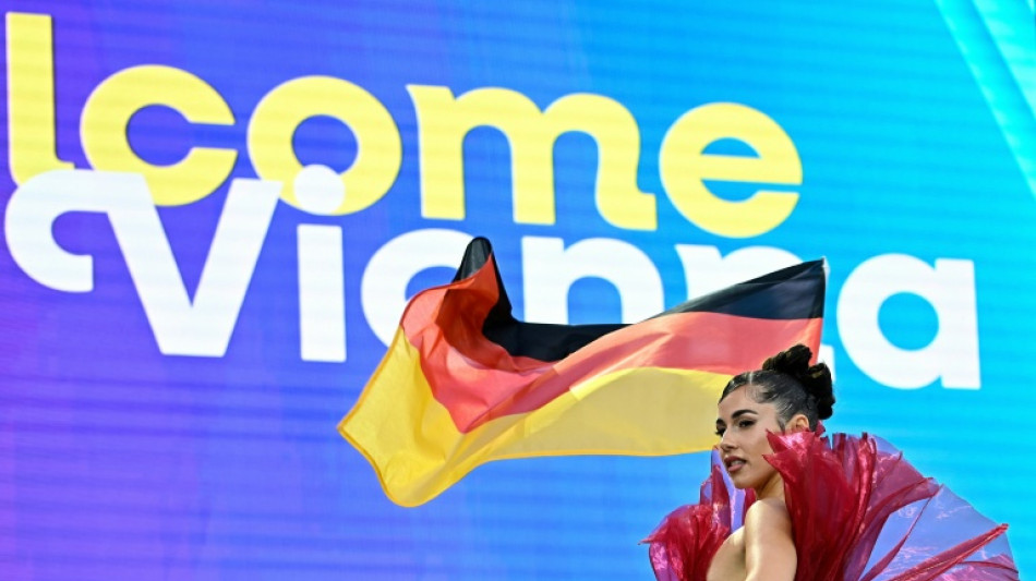 Farbenfrohe Parade in Wien: ESC offiziell er&ouml;ffnet