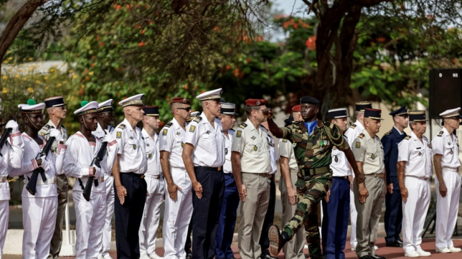Ejército francés sale de Senegal y cierra retirada de África occidental y central