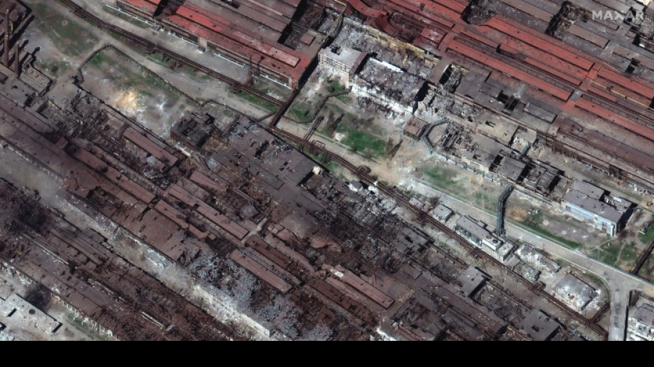 Asow-Regiment: 20 Zivilisten verlassen Asow-Stahlwerk f&uuml;r Evakuierung 