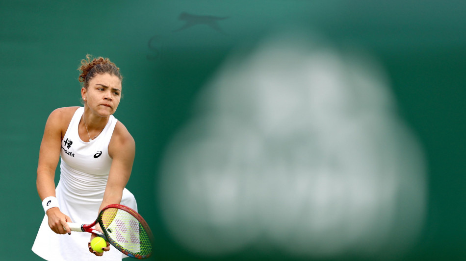Wimbledon: Paolini vince con Golubic e passa al terzo turno