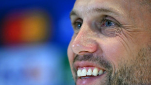 El Ajax, colista de la Champions, despide a su técnico John Heitinga