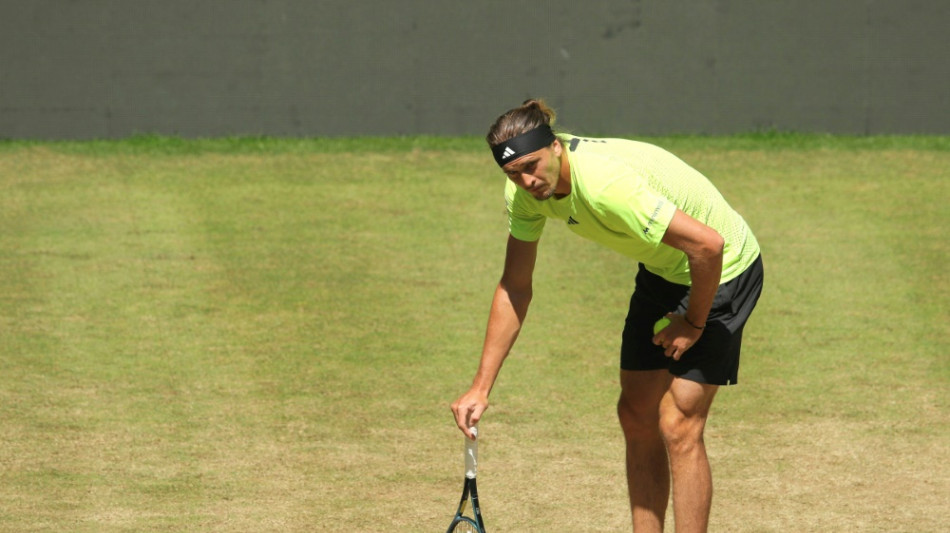 Zverev trotz Problemen im Halbfinale von Halle