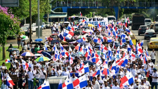 Miles marchan en Panam&aacute; contra la presencia militar de EEUU y la reapertura de una mina