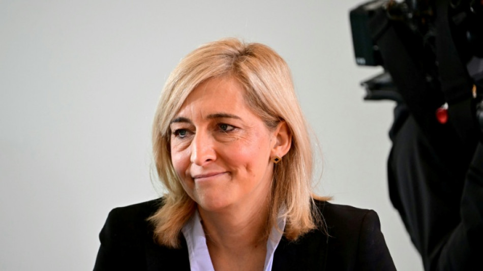 Warken schlie&szlig;t Streichung der Erstattung von Zahnarztleistungen aus