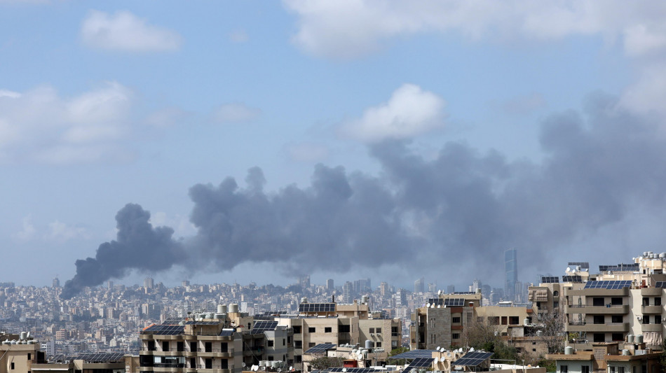 Media Libano, almeno 17 persone uccise stamattina in raid israeliani