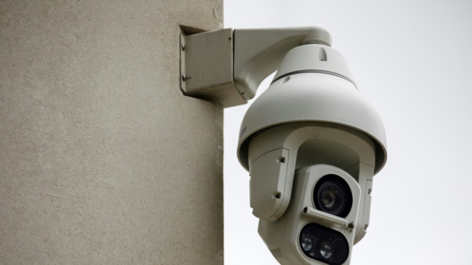 Au Royaume-Uni, l'essor de la reconnaissance faciale inqui&egrave;te