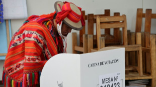Pr&eacute;sidentielle: les P&eacute;ruviens votent dans un duel tr&egrave;s serr&eacute; pour leur neuvi&egrave;me pr&eacute;sident