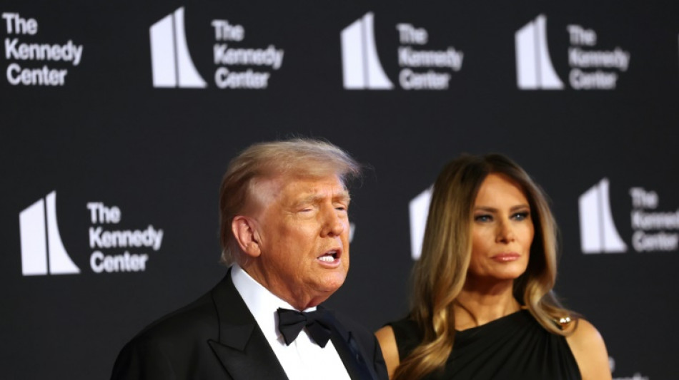 Congressistas dos EUA querem rebatizar ópera do Kennedy Center como Melania Trump