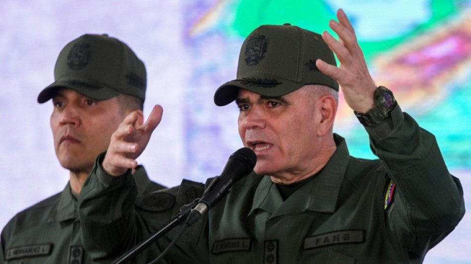 El ministro de Defensa dice que EEUU "triplicó" los vuelos de aviones espías "contra" Venezuela