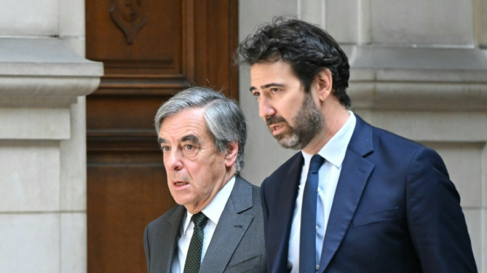 Prison avec sursis requise contre François Fillon dans l'affaire des emplois fictifs de son épouse