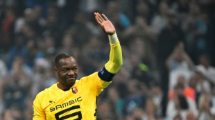 Steve Mandanda, ex-goleiro da seleção francesa, anuncia aposentadoria aos 40 anos