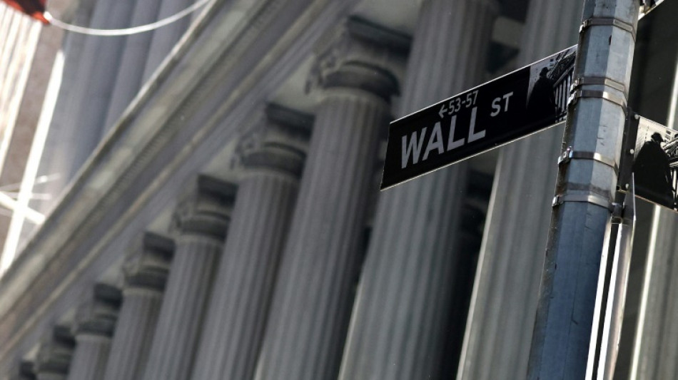 European stocks close higher as Wall Street dips