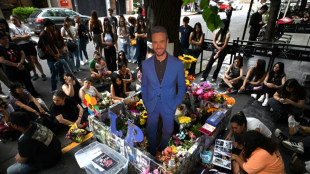 Fans recuerdan a cantante Liam Payne en Buenos Aires a un año de su muerte