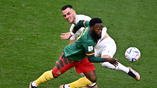 Camer&uacute;n remonta ante Serbia (3-3) y espera el milagro contra Brasil