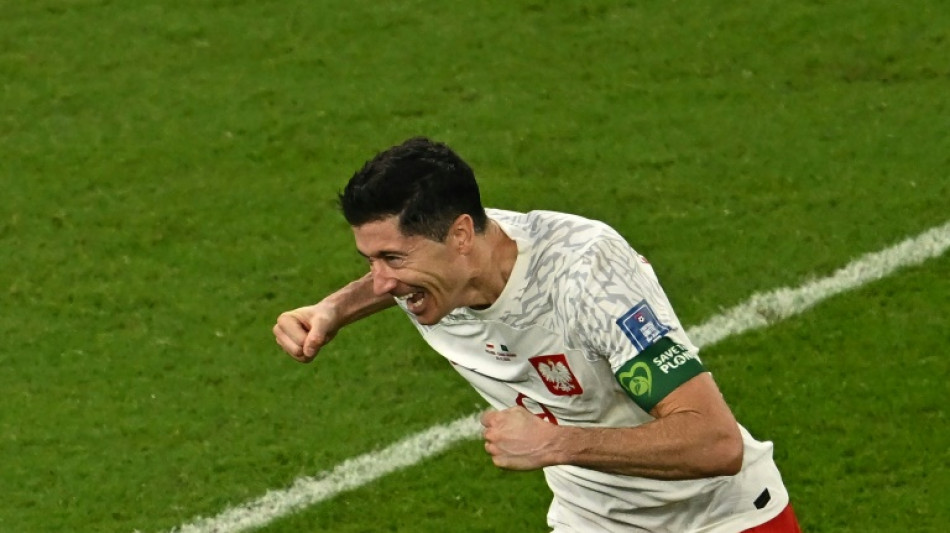 Polonia aplaca a Arabia Saudita y Lewandowski acaba con su maldici&oacute;n mundialista