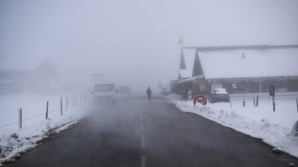 Avalanches: un d&eacute;c&egrave;s en Savoie, toujours en vigilance orange