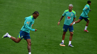 Sonho de marcar pela Seleção está 'cada vez mais perto', diz João Pedro