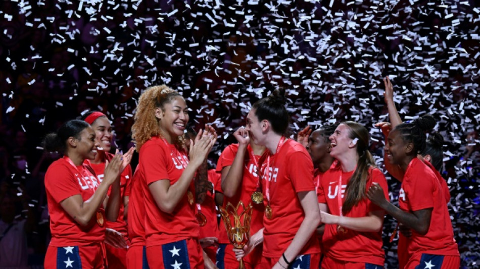 EEUU aplasta a China y extiende su reinado en el b&aacute;squet femenino