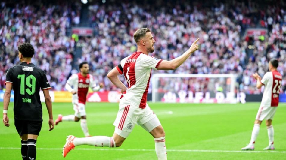 Volante inglês Jordan Henderson deixa Ajax após 6 meses no clube