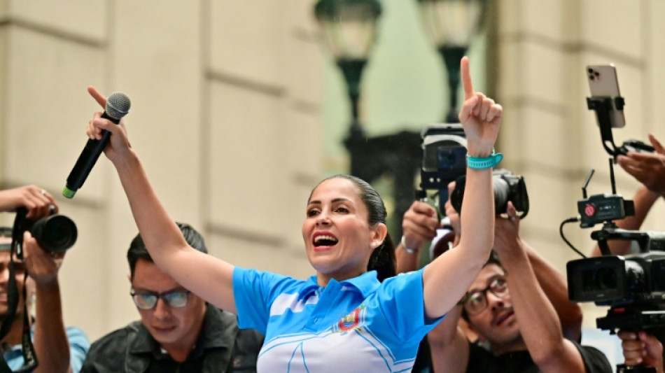 Candidata à Presidência do Equador denuncia mudanças em sua equipe de segurança