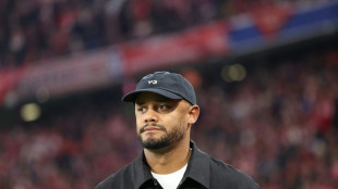 "Schaut gut aus": Kompany hofft auf Davies-Comeback im Dezember