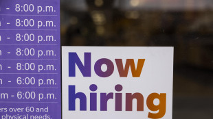 Le richieste di sussidi alla disoccupazione negli Usa calano