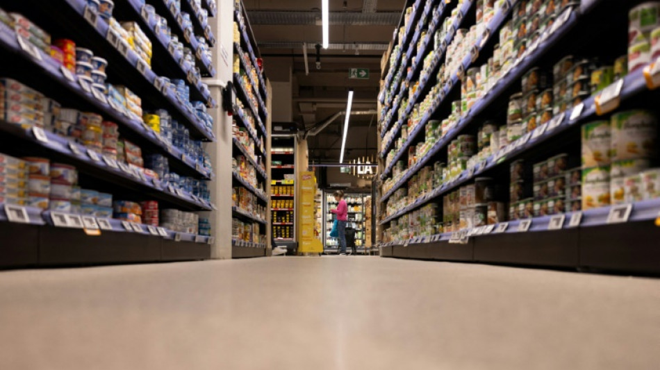 Agroalimentaire: sept associations accusent les supermarch&eacute;s de "brader" la sant&eacute; des consommateurs