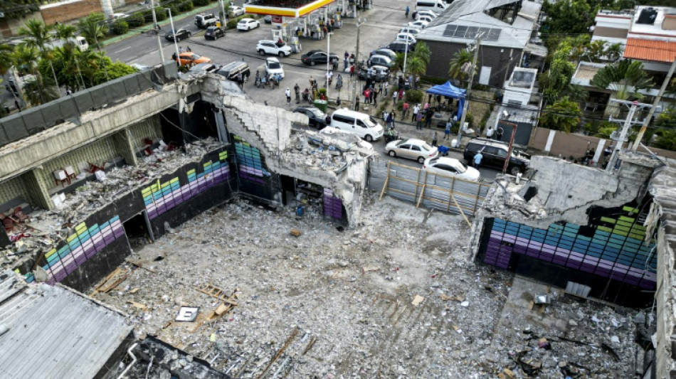 Discothèque effondrée à Saint-Domingue: nouveau bilan de 226 morts, les corps rendus aux familles