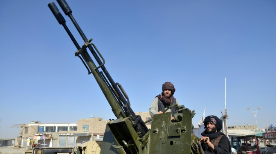 Confrontos na fronteira entre Afeganistão e Paquistão deixam dezenas de mortos