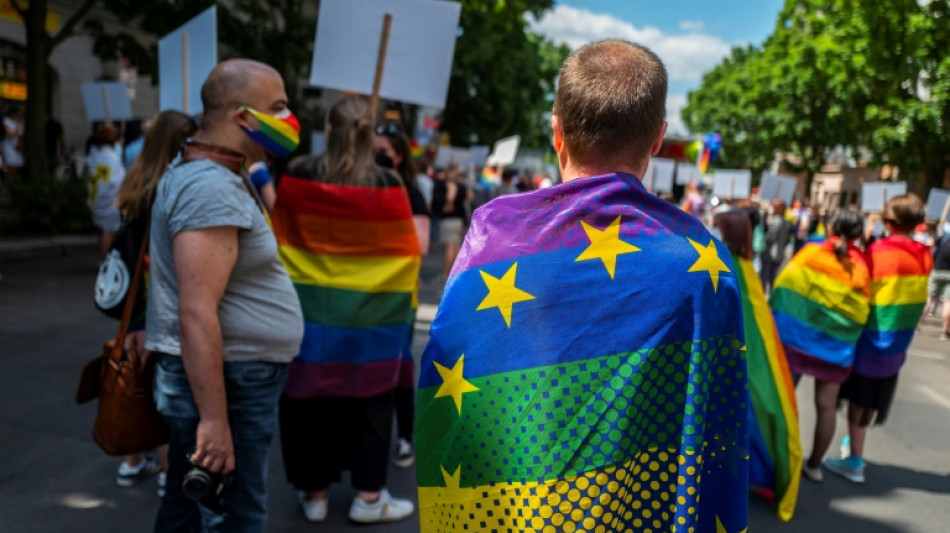 Un million d'Européens appellent à interdire les "thérapies" de conversion contre les LGBT+