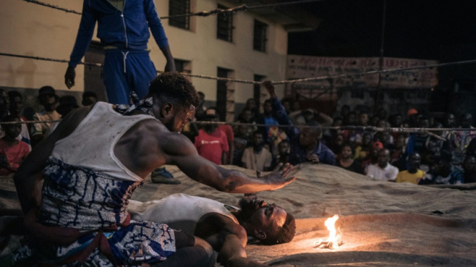 La "lucha libre fetichista" rompe tab&uacute;es en RD Congo