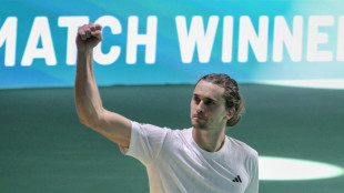 Davis Cup: Zverev schl&auml;gt bei Heimspiel in Halle auf